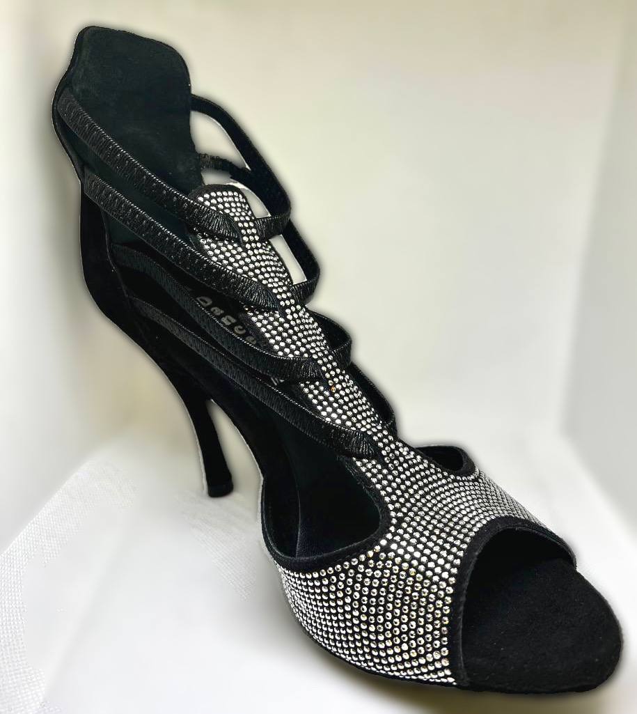 Stivaletto nero camoscio borchiato