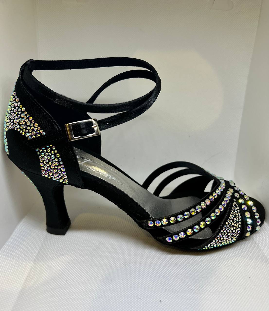 Swaroskata black classic